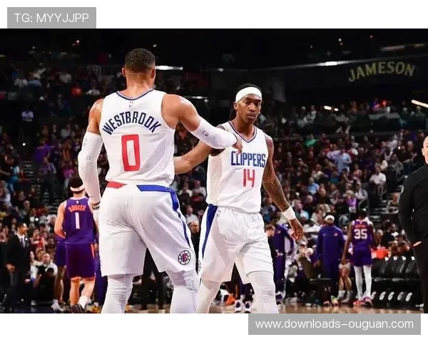 太阳客场挑战快船，比尔布克对垒哈登乔治