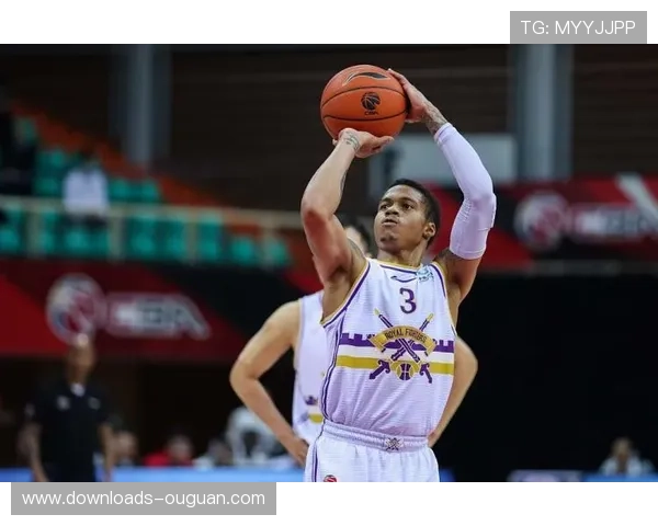 体育仲裁机构介入约翰逊航班纠纷,或将影响其教练资格 体育仲裁机构介入约翰逊航班纠纷,或将影响其教练资格